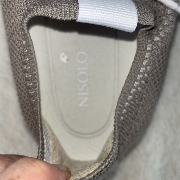 NWOT Nisolo Women's Athleisure Eco-Knit Sneaker Grey Size 9.5 **defect** Comfort - Picture 7 of 8